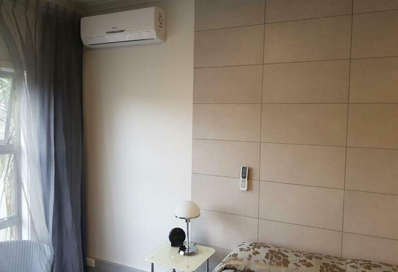 디럭스 스튜디오, Amethyst Court Motor Lodge