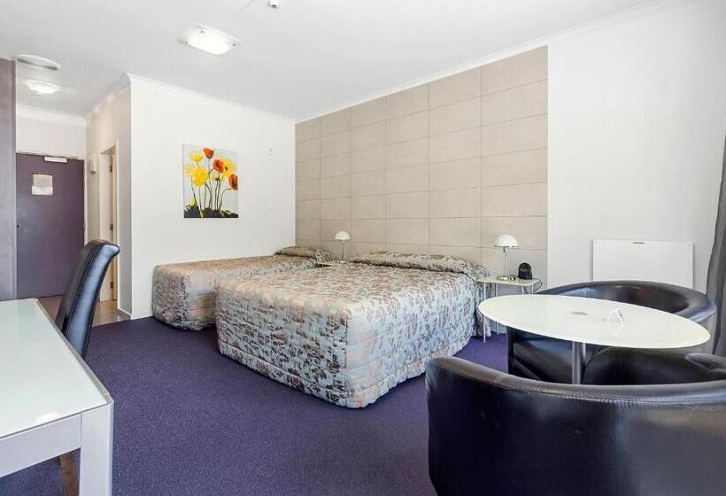 이그제큐티브 스튜디오, Amethyst Court Motor Lodge