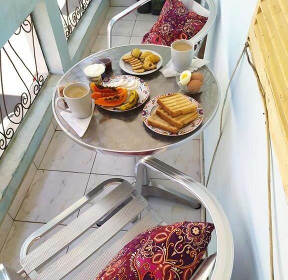 اتاق استاندارد سه تخته با بالکن, In The Heart Of Praia   Family B&b