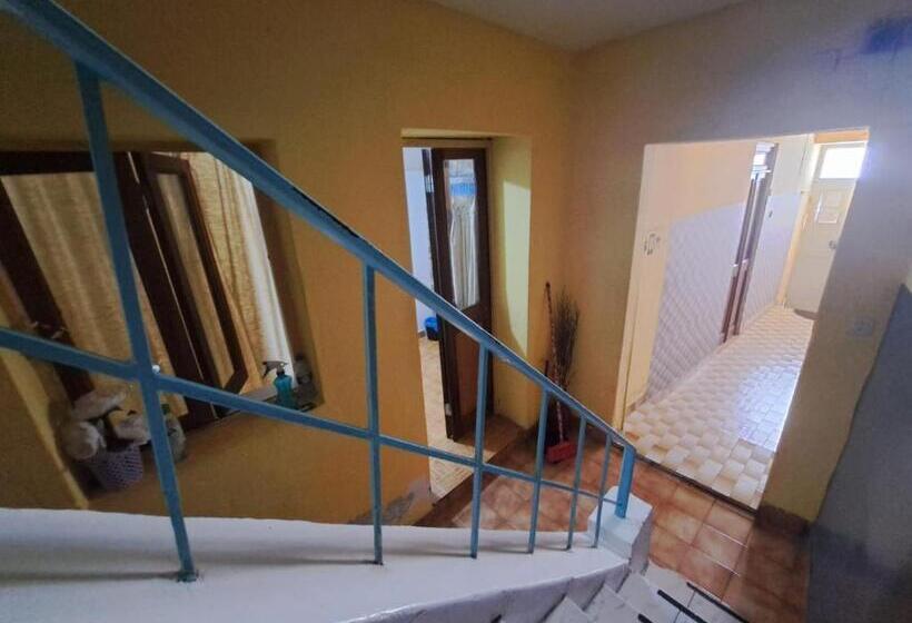 اتاق استاندارد با سرویس بهداشتی مشترک, In The Heart Of Praia   Family B&b