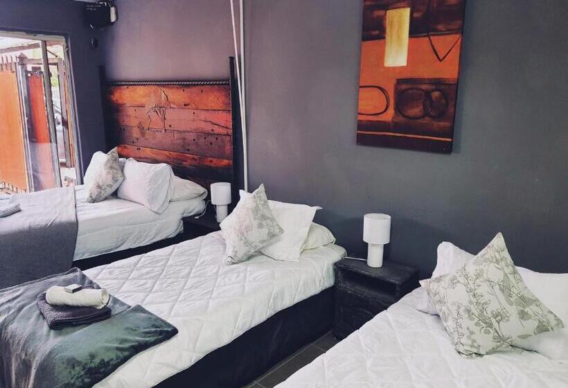 Люкс Повышенной Комфортности, Ay Jay S Guesthouse