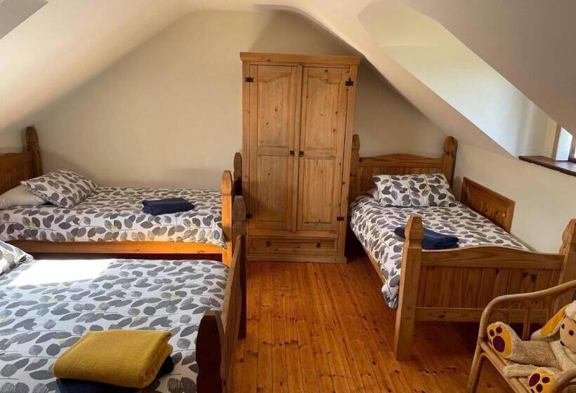 Четырехместный Номер Стандарт, Church View B&b