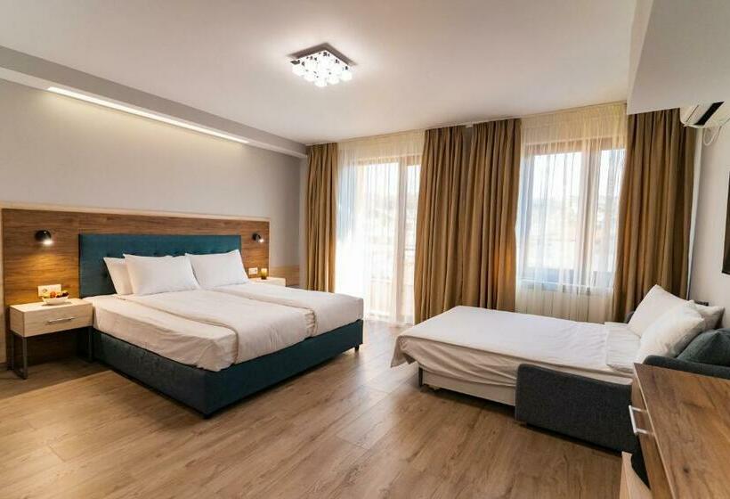 Номер Стандарт с Террасой, Guest House Velik