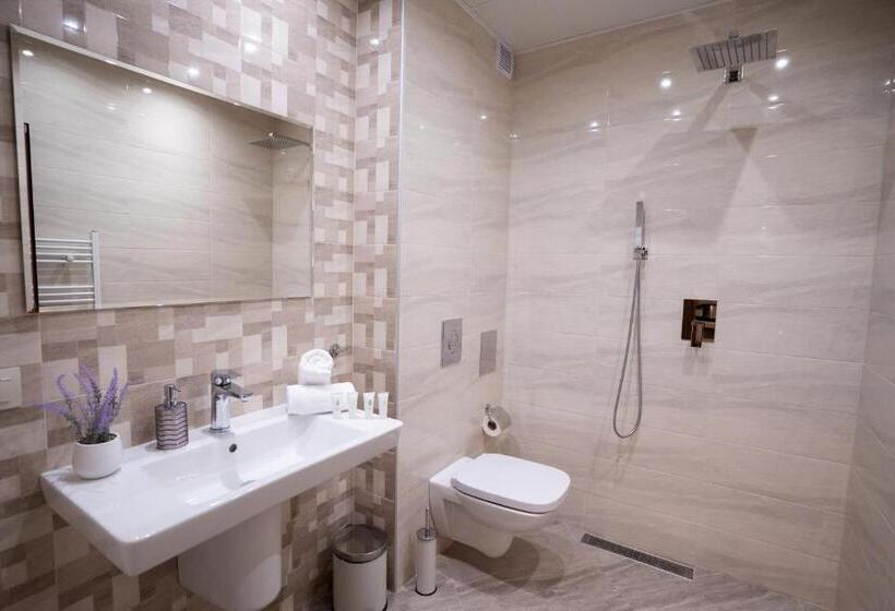 Номер Стандарт с Балконом, Guest House Velik