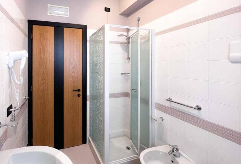 Номер Стандарт Вид на Озеро, Sensole Locanda Contemporanea