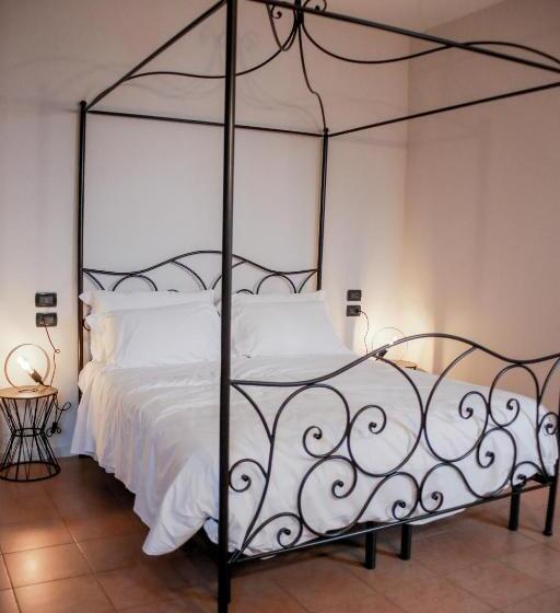 Полулюкс, Sensole Locanda Contemporanea