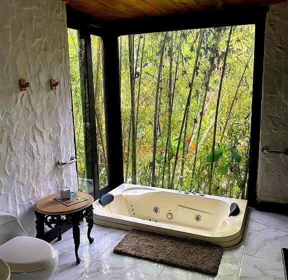 Suite with lake view, Cantalarana, Antes Wikiri Lodge