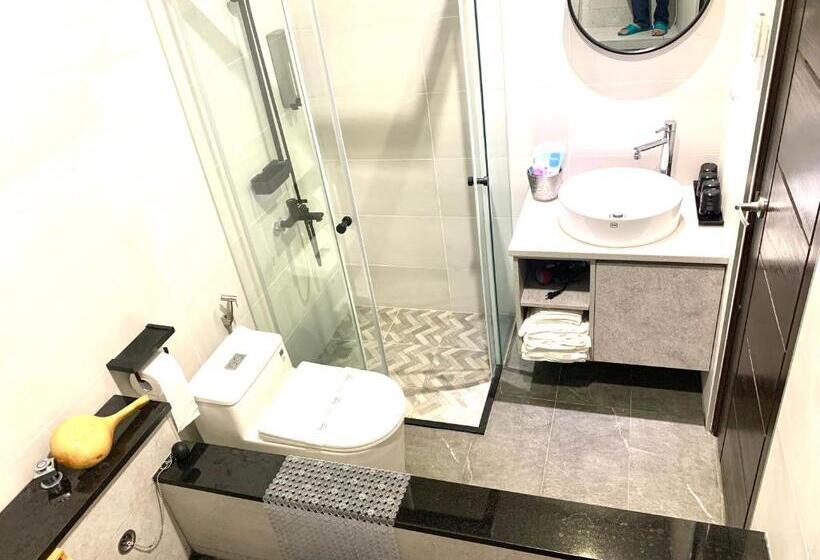اتاق استاندارد چهارنفره با بالکن, Jabez Homestay