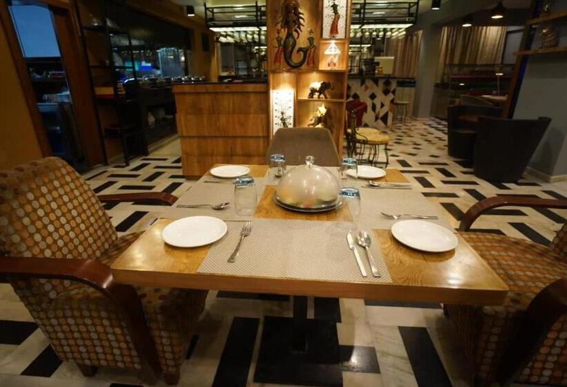 家庭套房, Fabhotel Naivara Boutique
