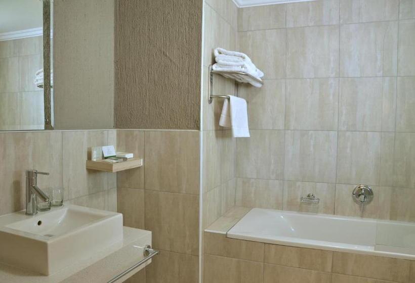 Quarto Deluxe, Cresta Marang Gardens