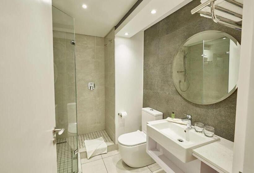 Люкс, Garden Court Mthatha
