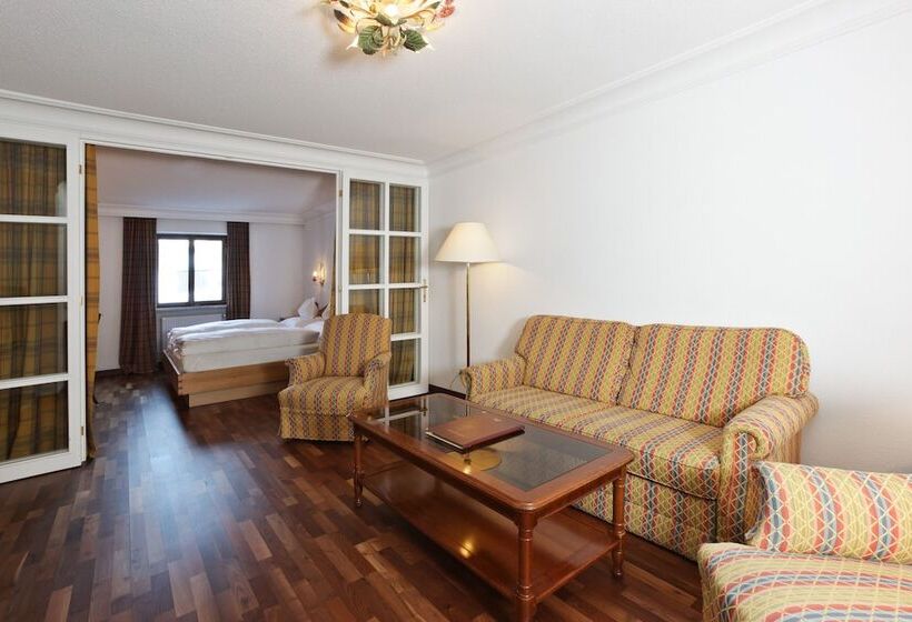 Family Suite, Hinterwies – Ski In / Lodge / Dine