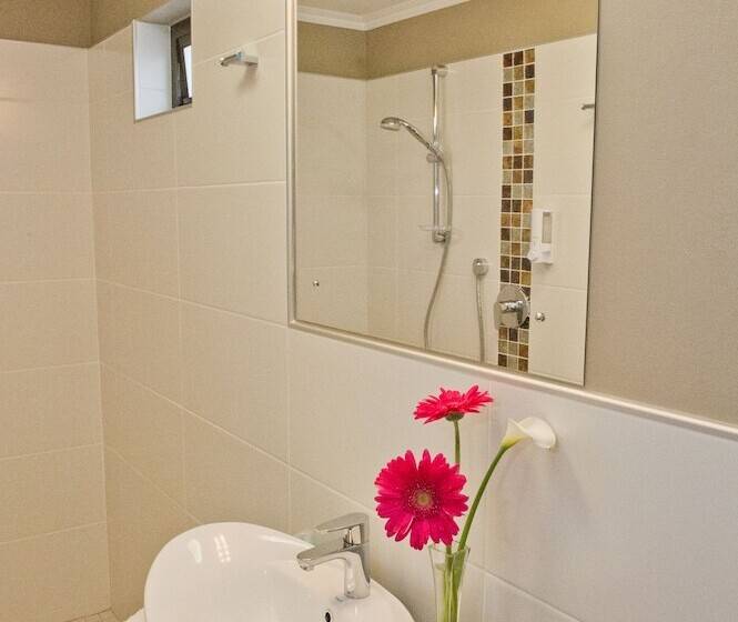 اتاق استاندارد, Namib Guesthouse