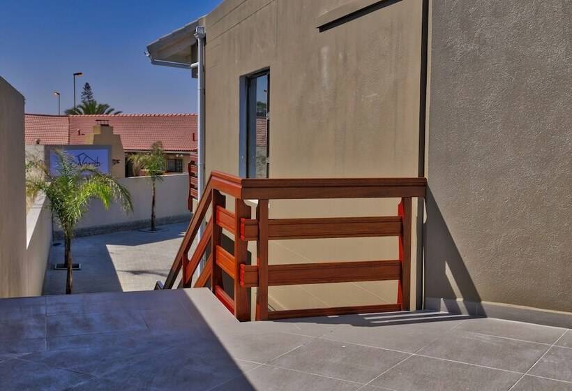 اتاق لوکس, Namib Guesthouse