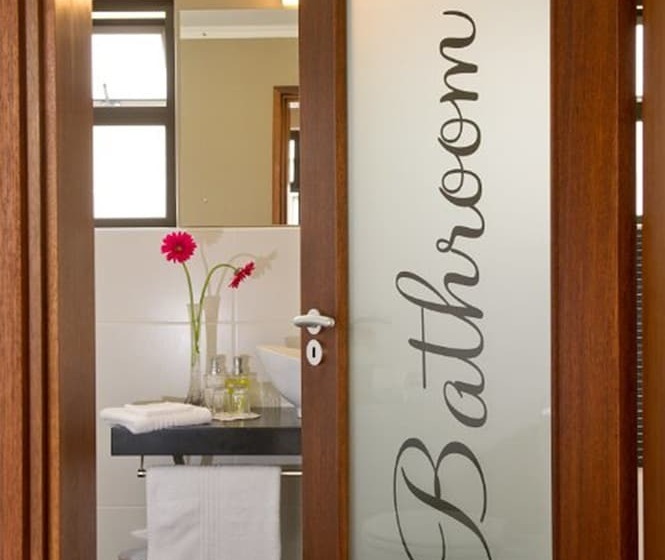 اتاق لوکس, Namib Guesthouse