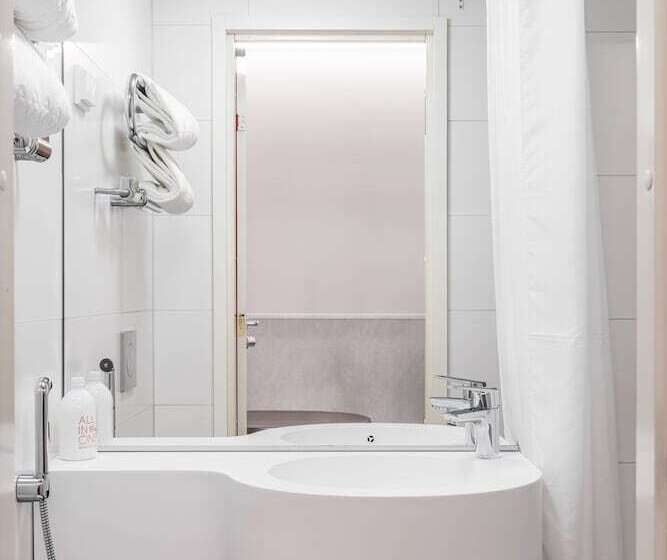 Семейный Номер, Omena Hotel Tampere