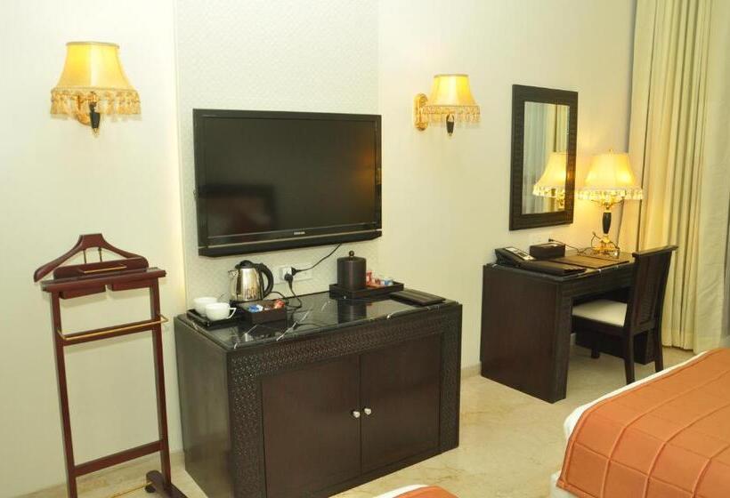 Номер Superior, Royal Tulip Navi Mumbai