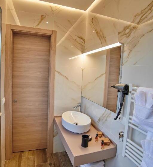 Четырехместный Номер Стандарт с Балконом, B&b Giglio Di Mare