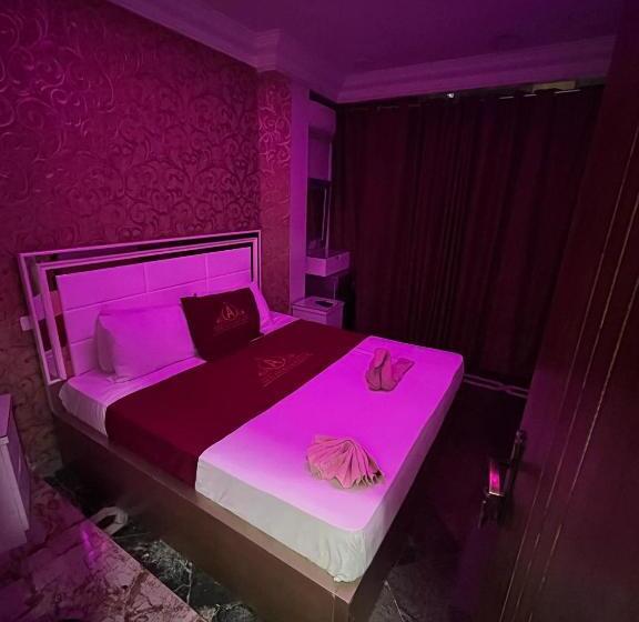 اتاق استاندارد یک نفره, New Abdeen Palace Hostel