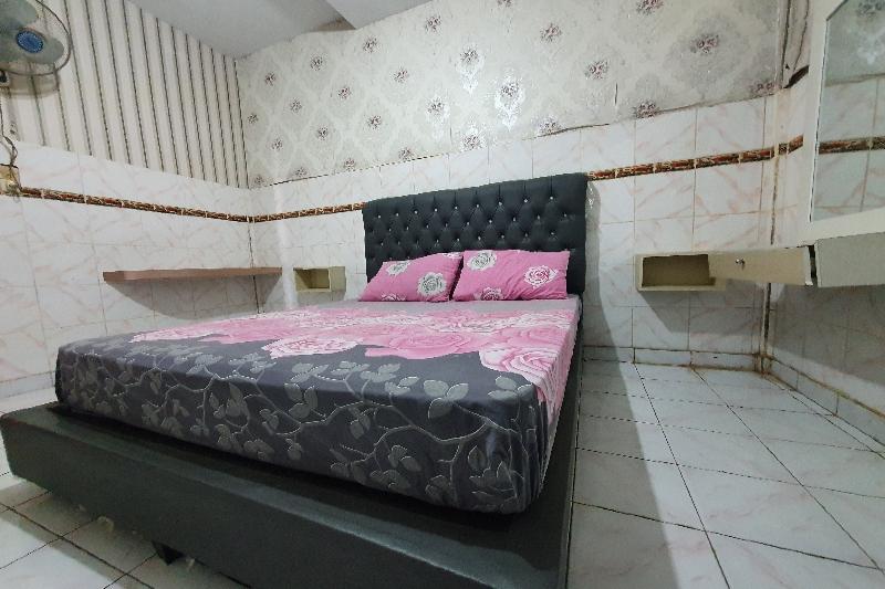 Номер Deluxe, Oyo 91077 Losmen Bunda Arema
