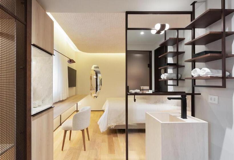 اتاق سوپریور با تخت بزرگ, Qoya Hotel Curitiba, Curio Collection By Hilton