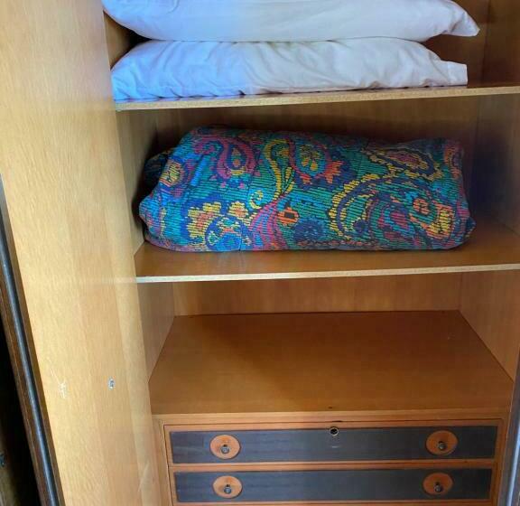 اتاق لوکس با چشم‌انداز دریا, La Ginestra B&b