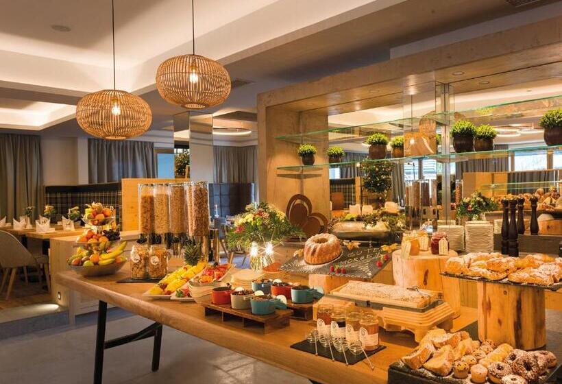 اتاق استاندارد یک تخته با بالکن, Aktivhotel Alpendorf
