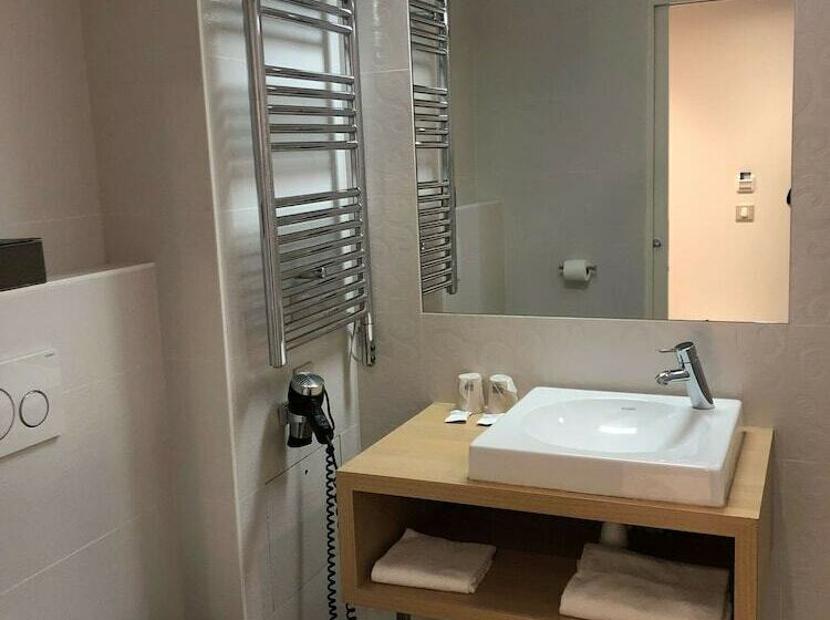 高级大房间, Kyriad Paris 18  Porte De Clignancourt  Montmartre
