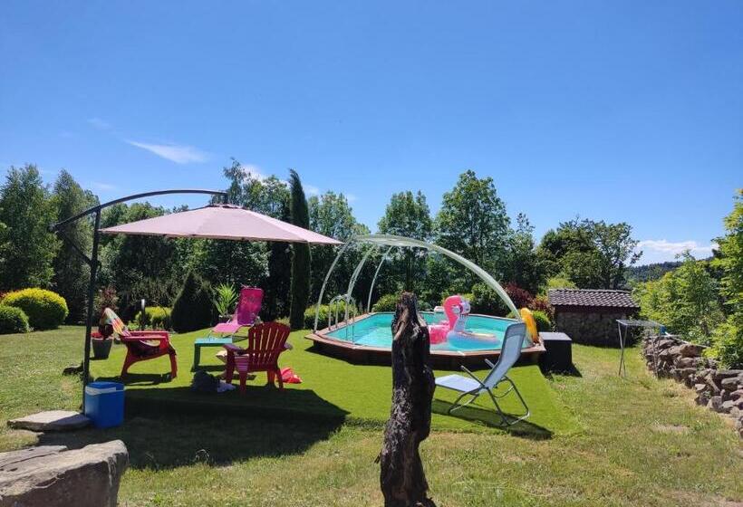 Номер Стандарт, La Chabanade