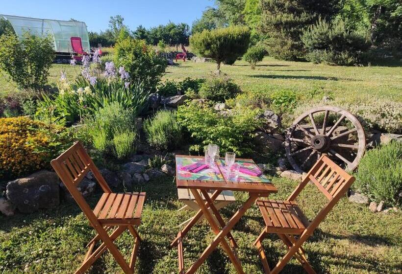 Семейный Номер, La Chabanade