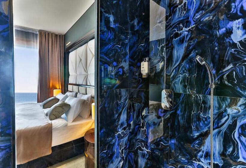 سوئیت با تخت بزرگ, Palacio Del Mar