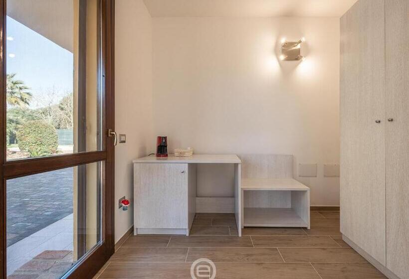 Номер Стандарт, Villa Monica   Suites