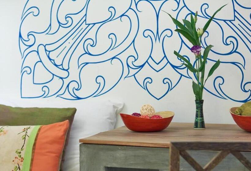غرفة قياسية ثلاثية, Blue Lime