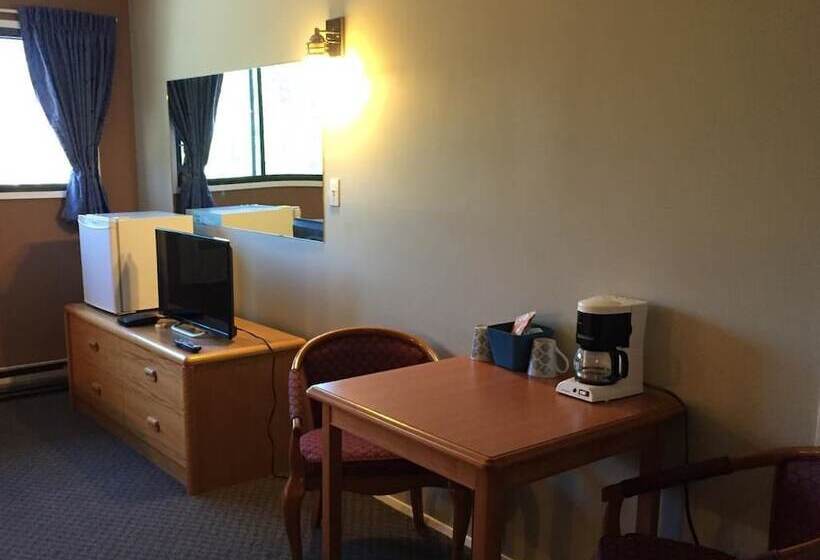 Номер Стандарт 2 Двуспальные Кровати, Canadas Best Value Inn Kelowna