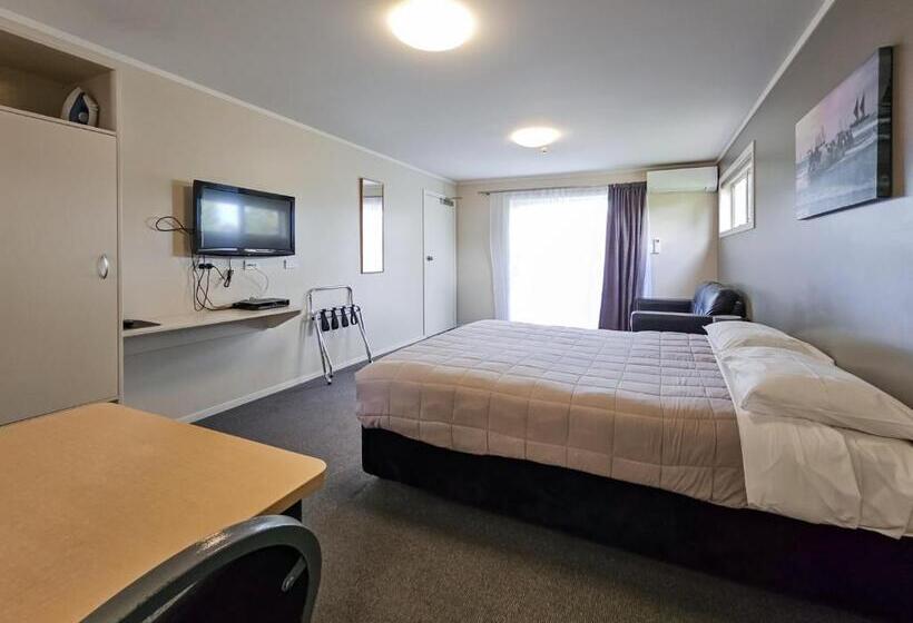 Студия Superior, Captain Cook Motor Lodge