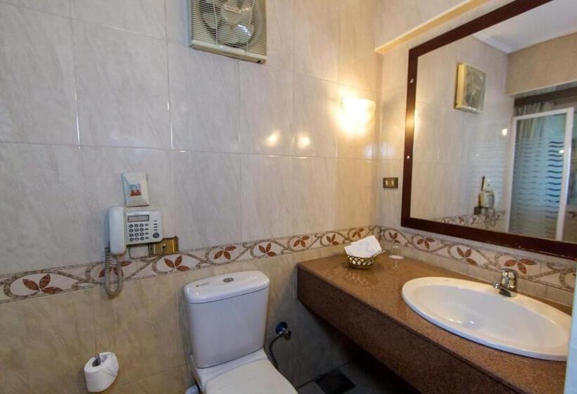 اتاق خانوادگی, Philae Hotel Aswan