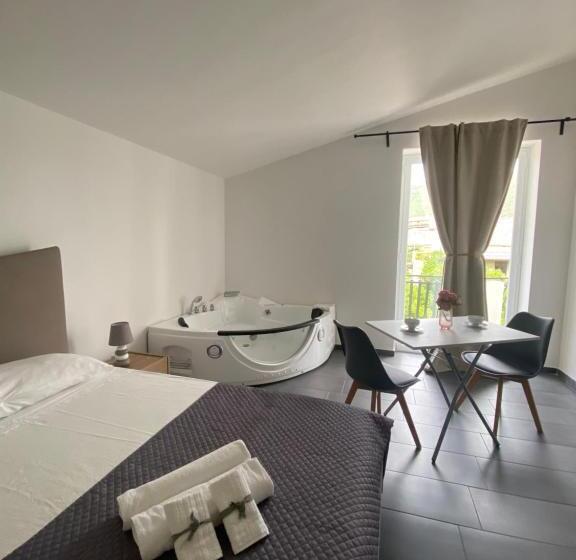 Люкс Кровать Кинг, Habitat Luxury Suites