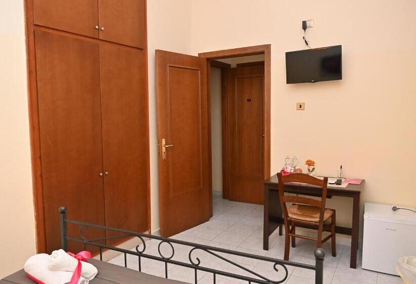 اتاق استاندارد با بالکن, B&b A Capua   I Portici Del Centro