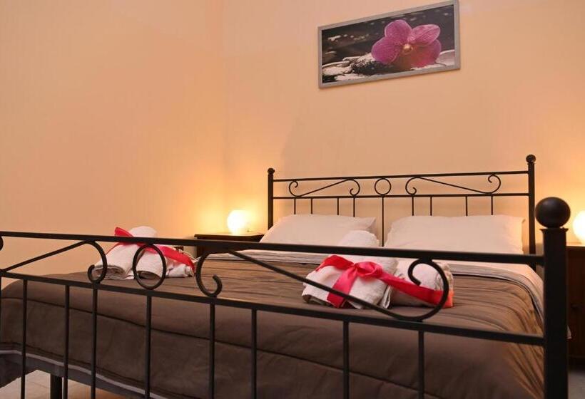 اتاق استاندارد با بالکن, B&b A Capua   I Portici Del Centro