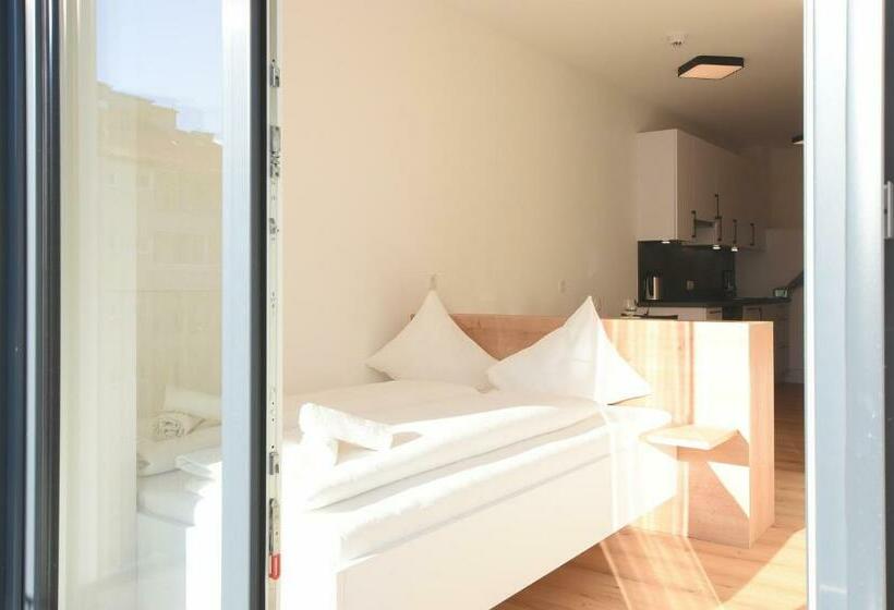 Апартаменты Superior 1 Спальня, Myquartier Central City Suites