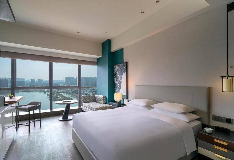 اتاق استاندارد با تخت بزرگ, Hyatt Centric Lakeside Ningbo