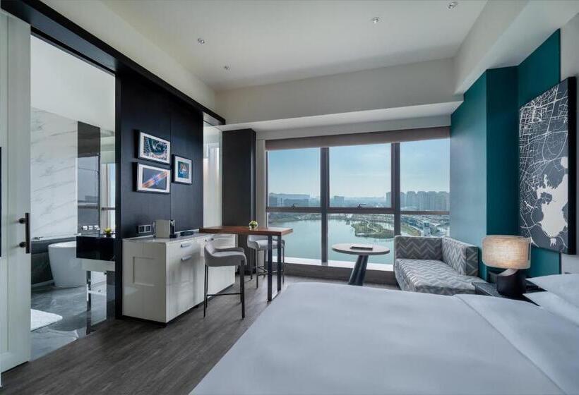 اتاق لوکس با تخت بزرگ, Hyatt Centric Lakeside Ningbo