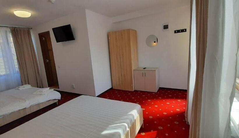 Номер Стандарт Трехместный, Pensiunea Montan Din Bran,sat Simon Spa Indoor