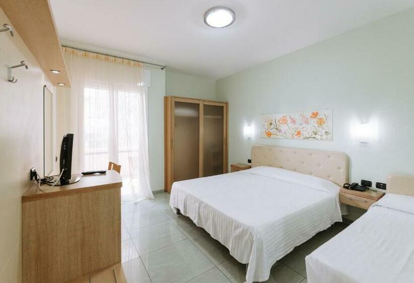 Трехместный Номер Комфорт, Nicolaus Club La Giurlita
