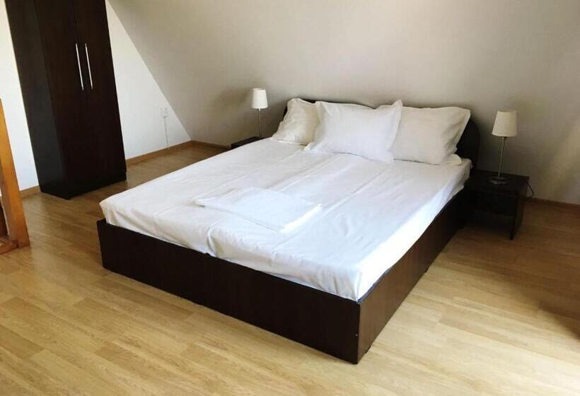 آپارتمان 1 خوابه, Equinox Club