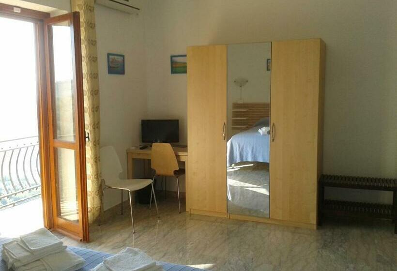 Номер Deluxe с Балконом, B&b Il Nido Dell Aquila