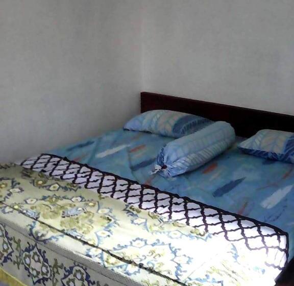 Семейный Номер, Kenangan Guest House