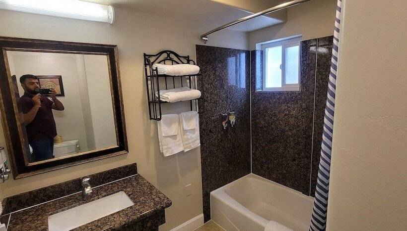 Номер Deluxe, Beachwalker Inn & Suites