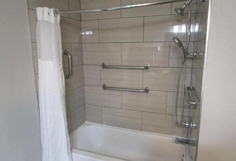 Номер Стандарт Кровать Кинг Адаптированный для Инвалидов, Best Western Muscatine   Pearl City