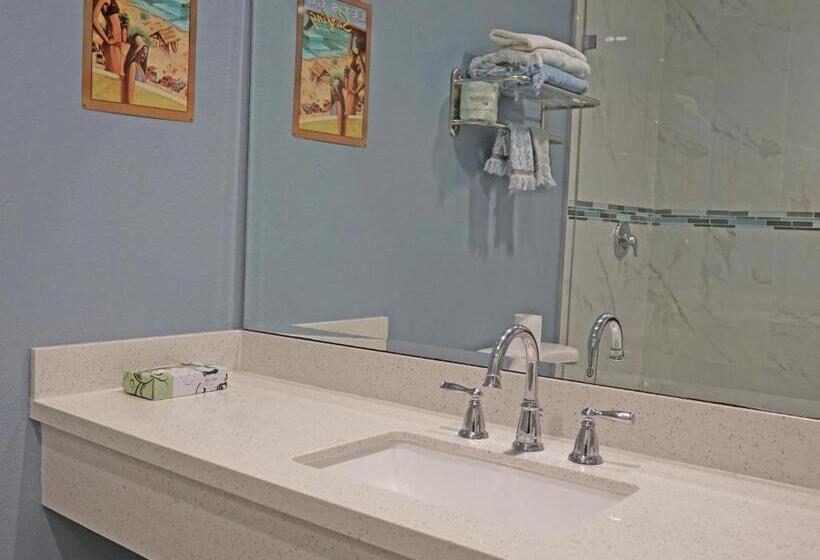 Номер Стандарт, Surf City Inn